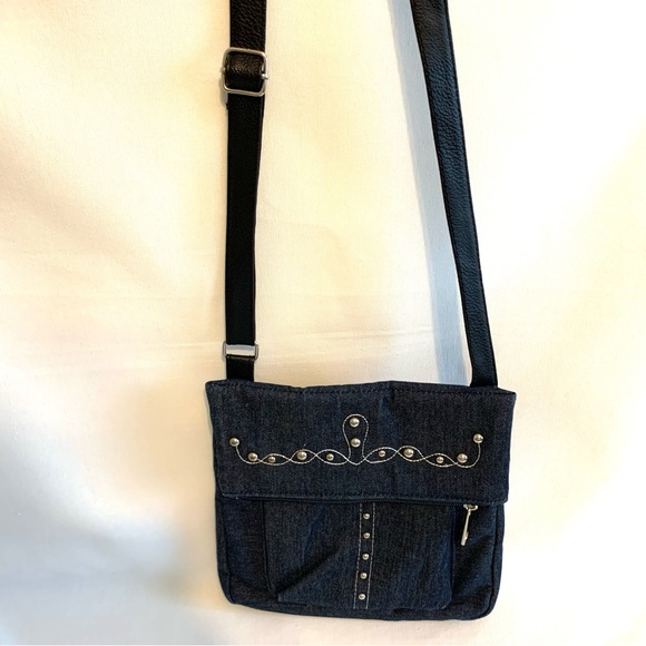 Gold Coast Bags Gold Coast Chambraydenim Crossbodyshoulder Bag